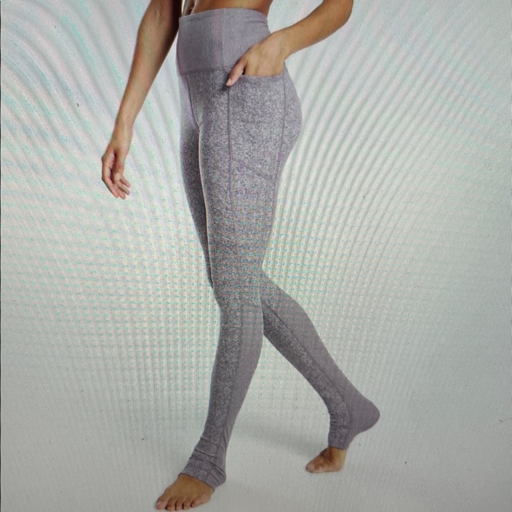 Athleta Heathered exhale heel tight Light lavender grey L 31”